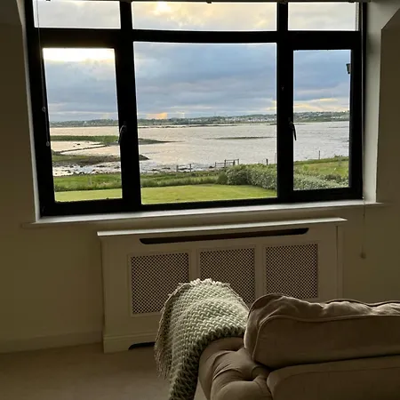 Your Coastal Paradise Awaits 住宿加早餐酒店